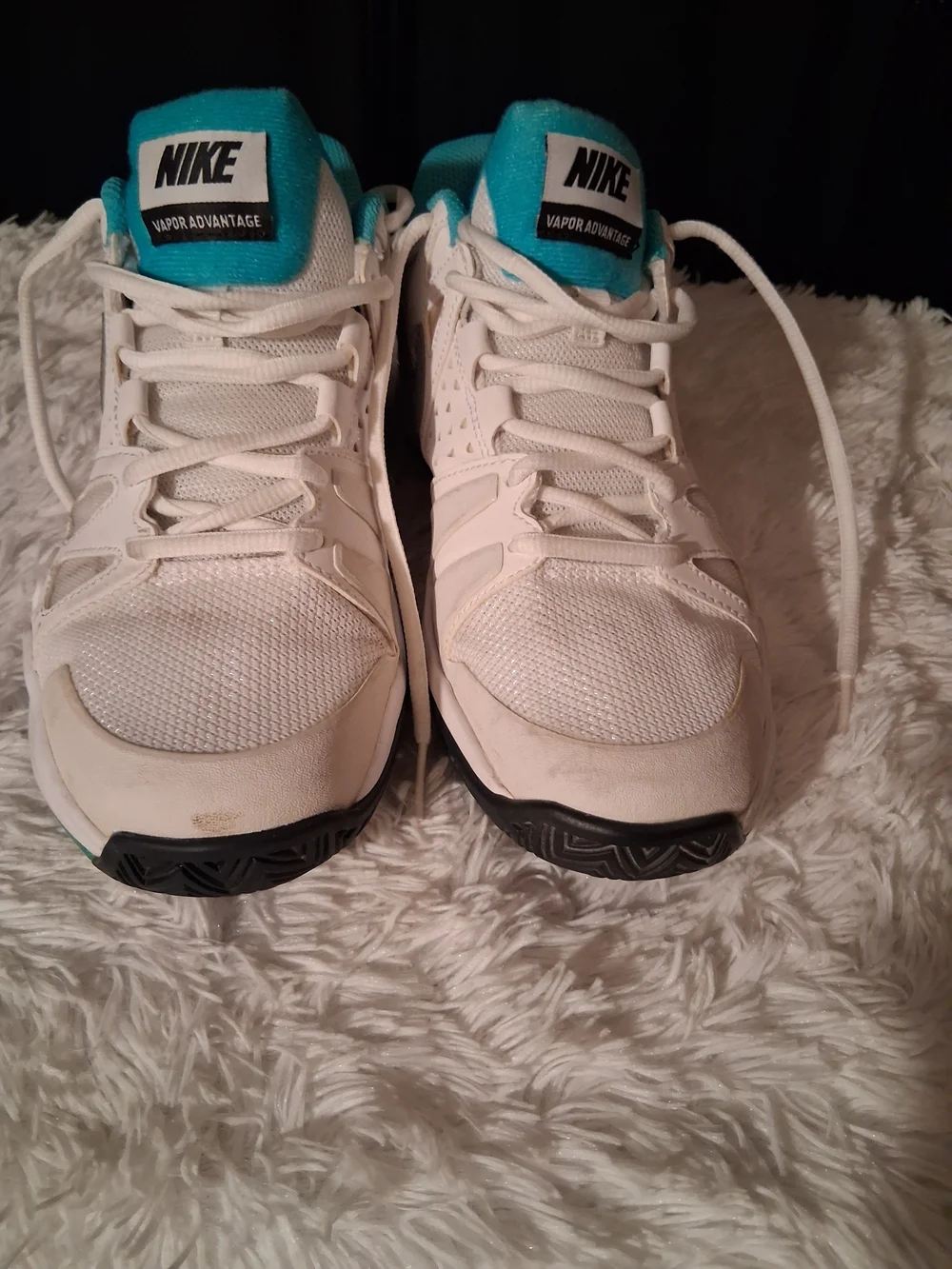 Nike White & Teal Vapor Advantage Athletic Shoes